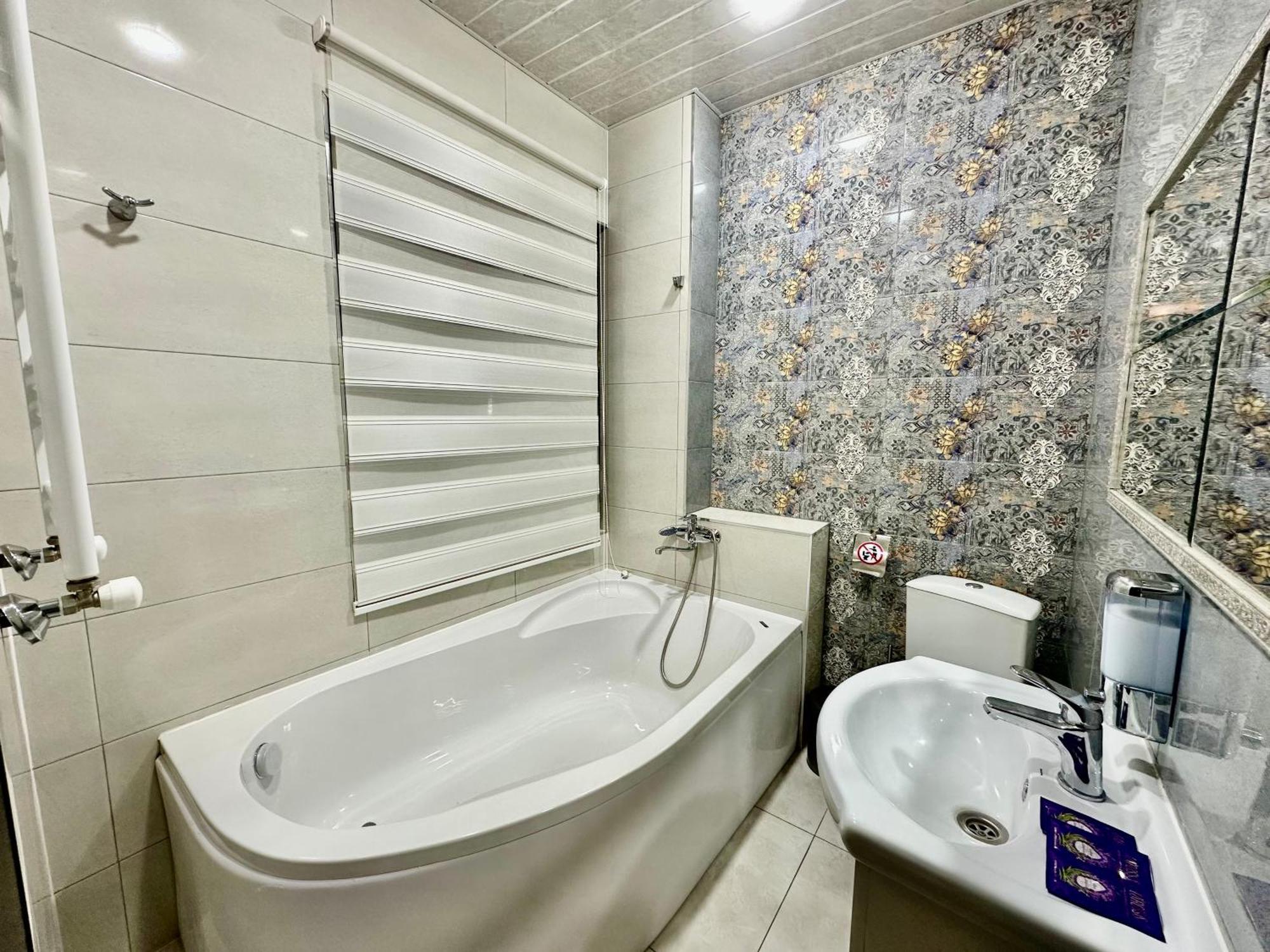 Tadevosyan Guest House Bjni Exterior foto