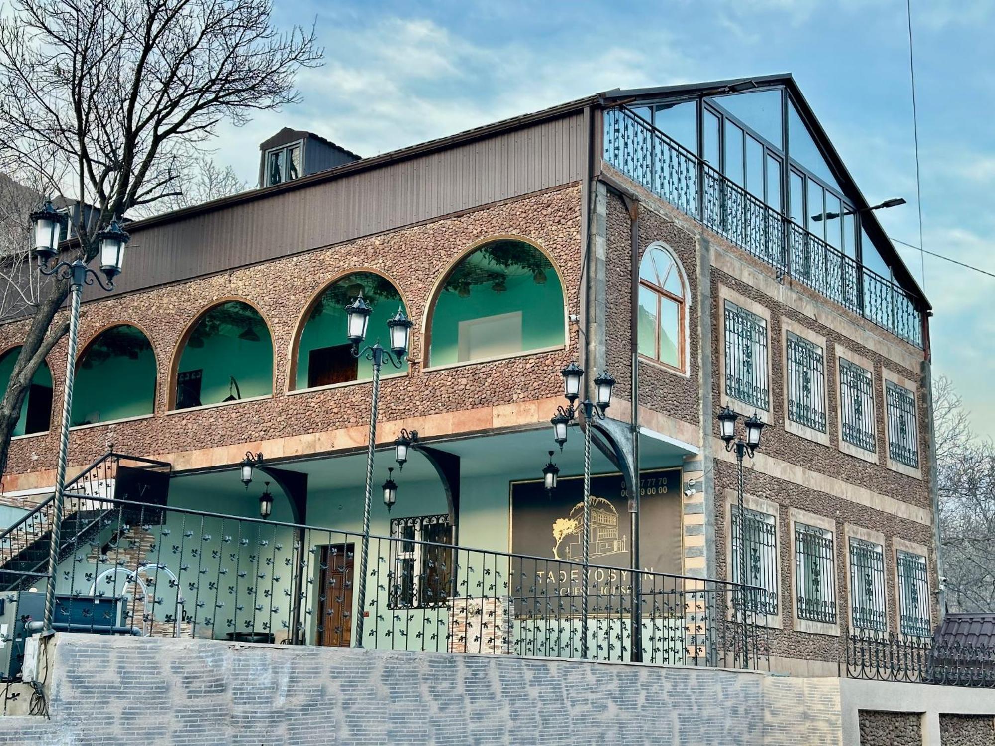 Tadevosyan Guest House Bjni Exterior foto